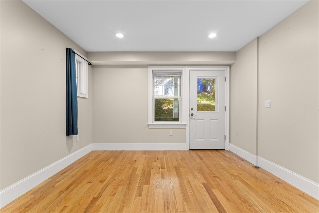 Building Photo - 152 Savin Hill Ave