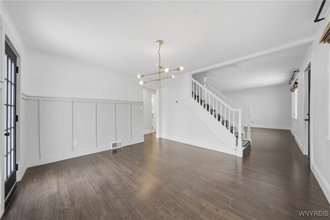 Building Photo - 4316 Clinton St