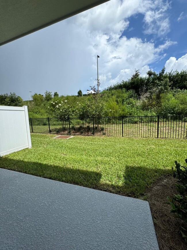 Building Photo - BRAND NEW TOWNHOUSE  3 BEDROOM 2.5 BATHROO...