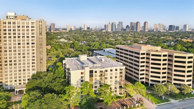 Building Photo - 661 Bering Dr