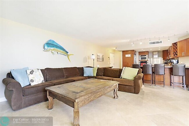 Building Photo - 2800 N Ocean Dr
