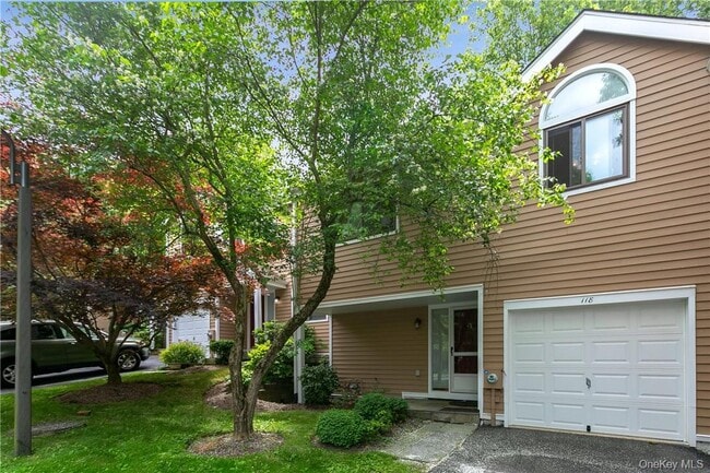 Building Photo - 118 Stone Bridge Square