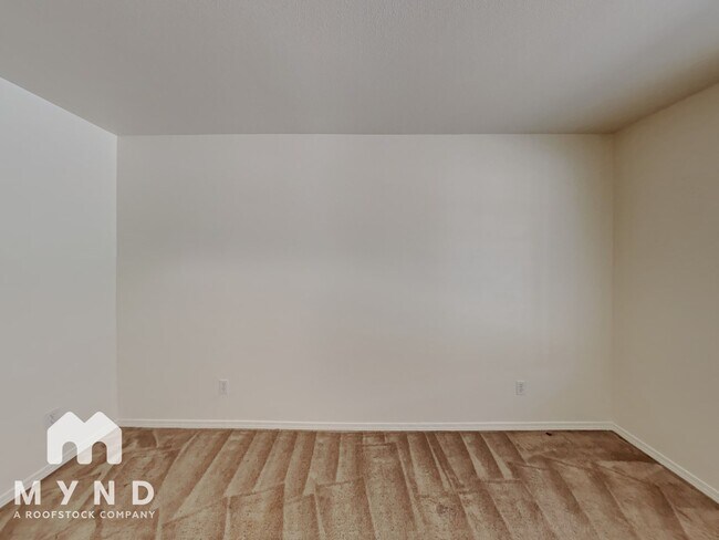 Building Photo - 2172 Rockin Robin Dr