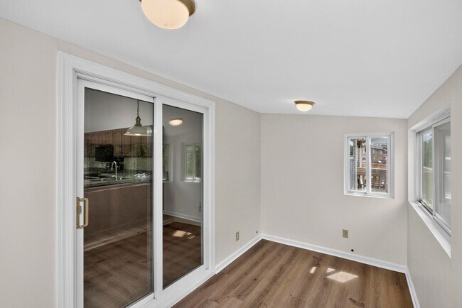 Building Photo - 137 Pepper Ridge Cir