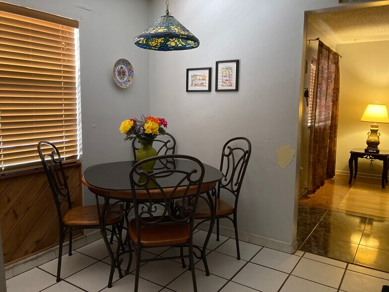 Building Photo - 524 Camino Ct