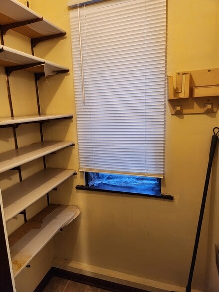 Building Photo - 3232 S Union Ave