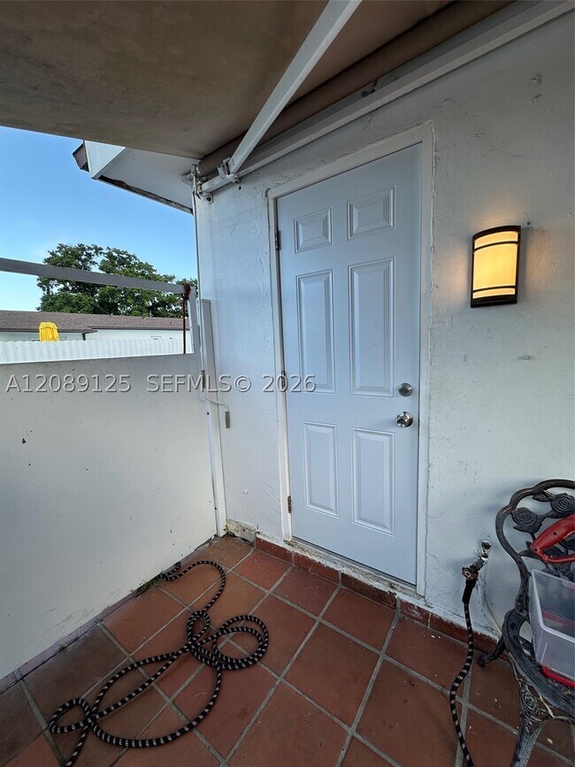 Building Photo - 4623 SW 127th Pl