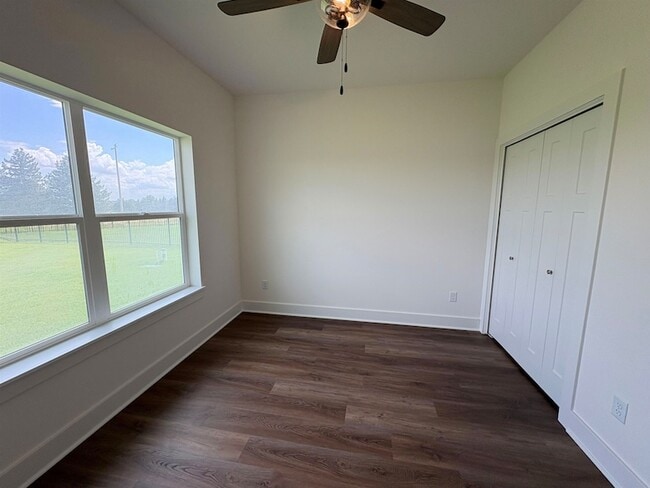 Building Photo - 1145 W Trek Cir