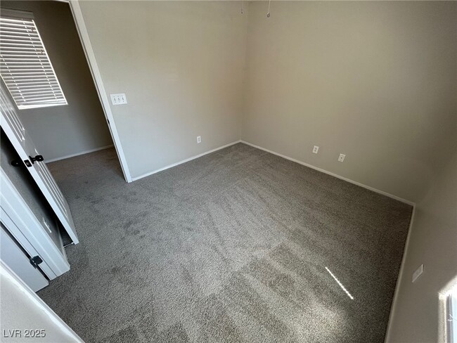 Building Photo - 1630 N Buck Island St