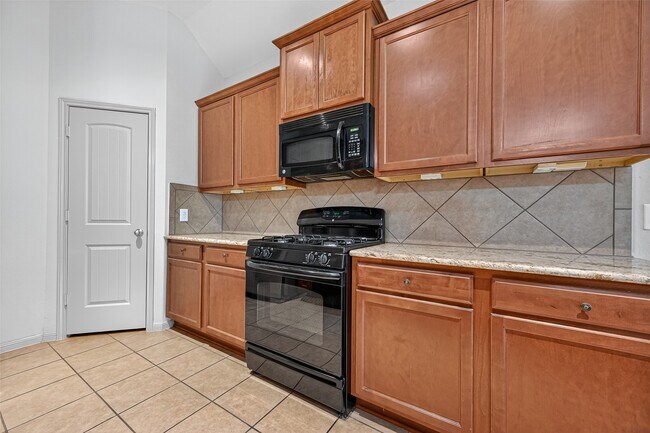 Building Photo - 510 Carson Ridge Dr