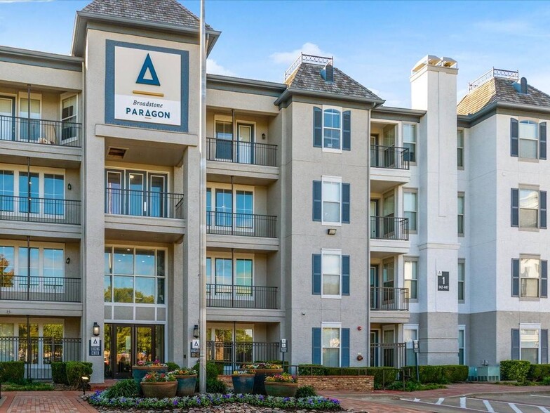 Building Photo - Broadstone Paragon