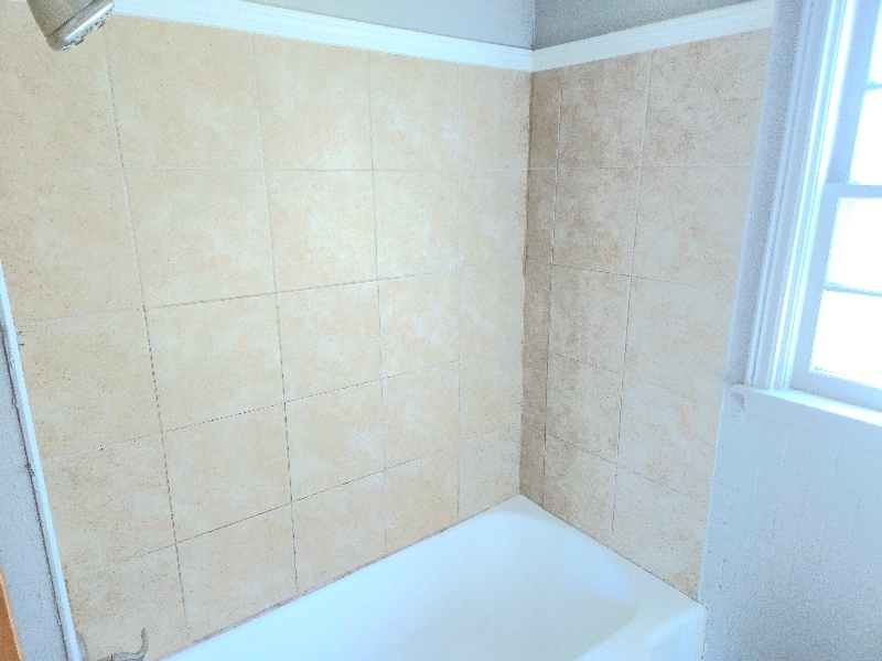 Building Photo - 1305 Edna Pl