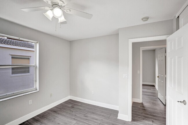 Building Photo - 2804 Shaughnessy Dr