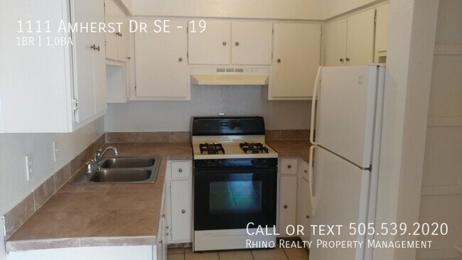 Building Photo - 1111 Amherst Dr SE