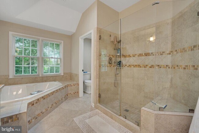 Building Photo - 10159 Castlewood Ln