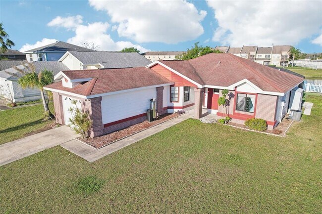 Building Photo - 118 Pinewood Cir