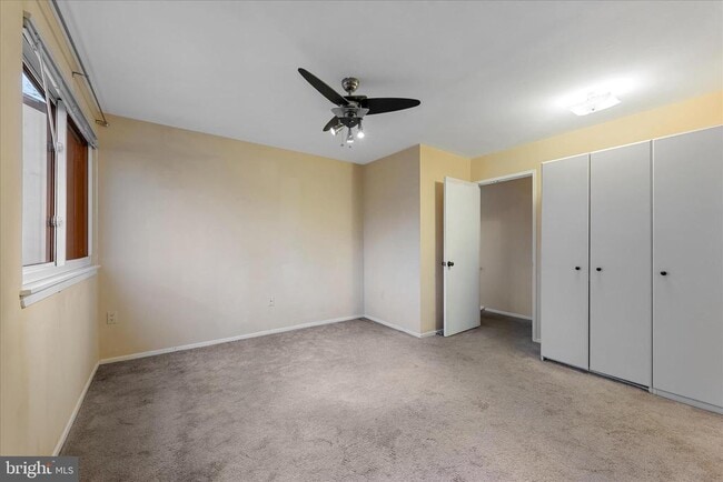 Building Photo - 2337 Glade Bank Way