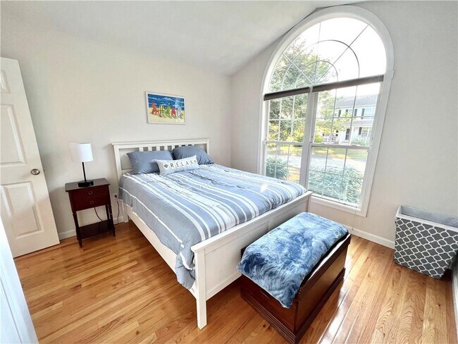 Building Photo - 65 Carriage Trl