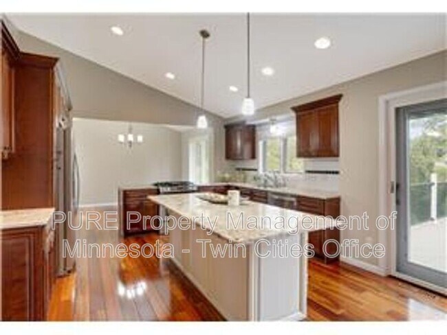 Building Photo - 9994 Dunberry Cir