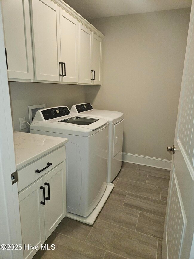 Building Photo - 504 Niblick Cir