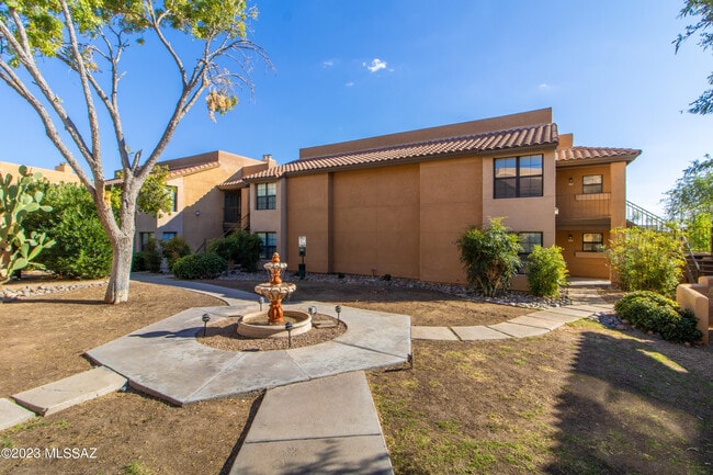 Building Photo - 6651 N Campbell Ave