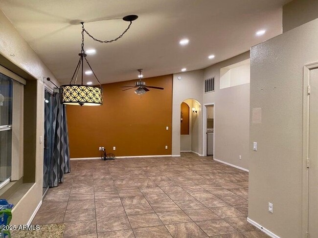 Building Photo - 870 N Madrid Ln