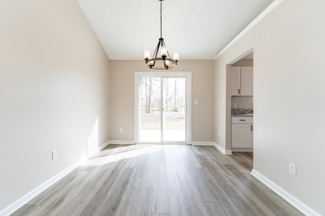 Building Photo - 11438 Shady Hollow Ln