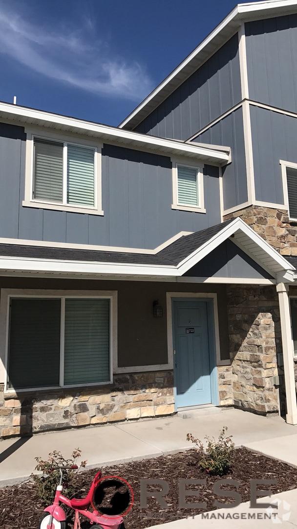 Building Photo - Awesome 2 Story Townhome in Vineyard w/ at...