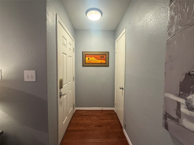 Building Photo - 3411 Linkwood Dr