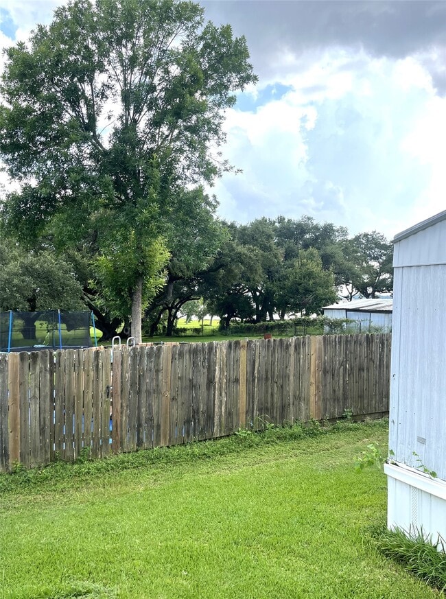 Building Photo - 108 S 7th St