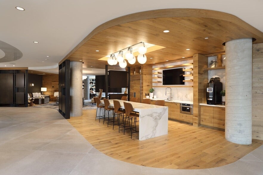 Building Photo - 8525 Chevy Chase Lake Terrace
