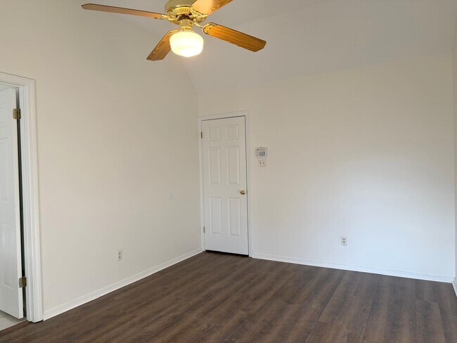 Building Photo - 4450 Cedar Creek Cove