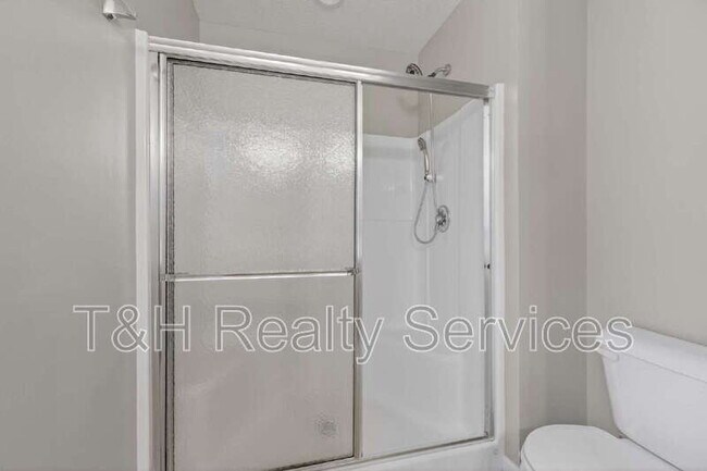 Building Photo - 156 Haugh St