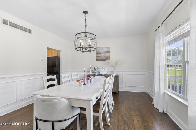 Building Photo - 6 Kindling Way