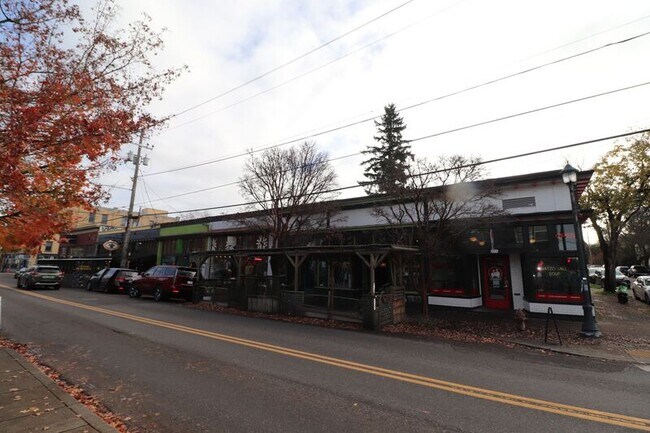 Building Photo - 5027 NE 19th Ave