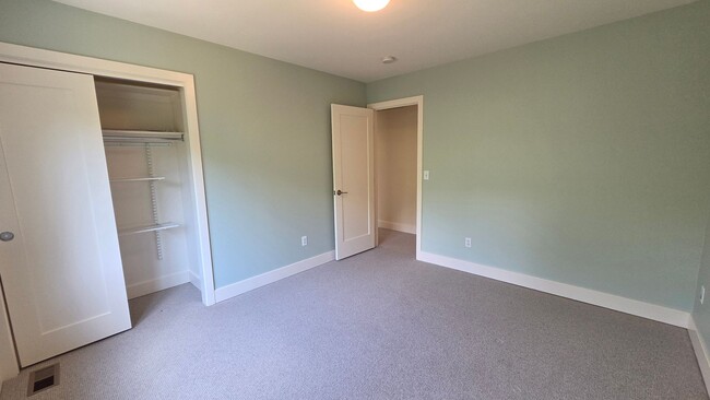Building Photo - 5977 Scotswood Ct