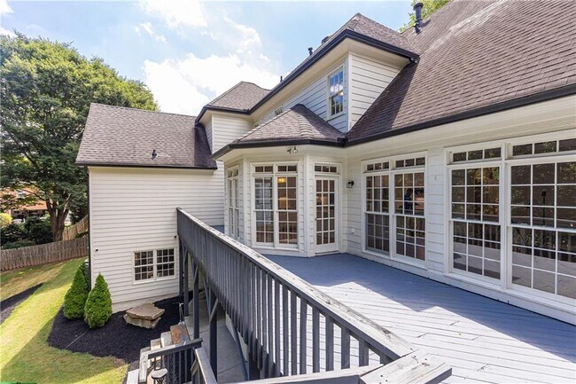 Building Photo - 9360 Nesbit Lakes Dr