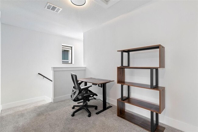 Building Photo - 8609 Cottage Rose Dr