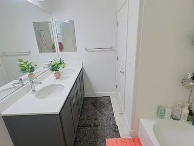 Building Photo - Beautiful Newer Pittsburg Home – 4 Bd, 3 B...