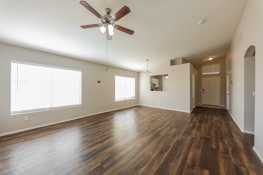 Building Photo - 13401 N 127th Dr