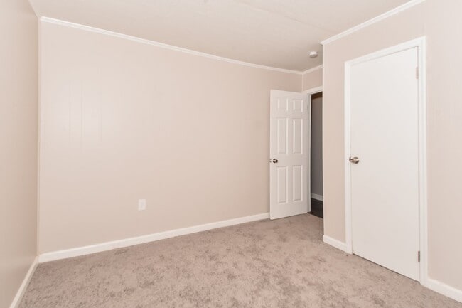 Building Photo - 4017 Tavineer Dr