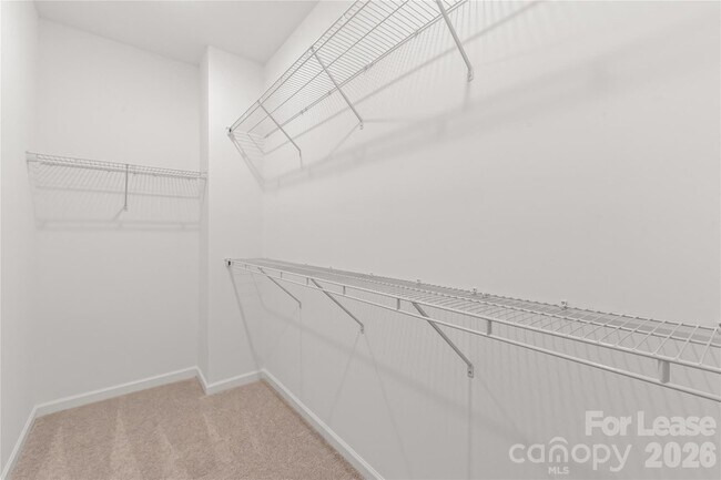 Building Photo - 204 Silver Fleet Dr