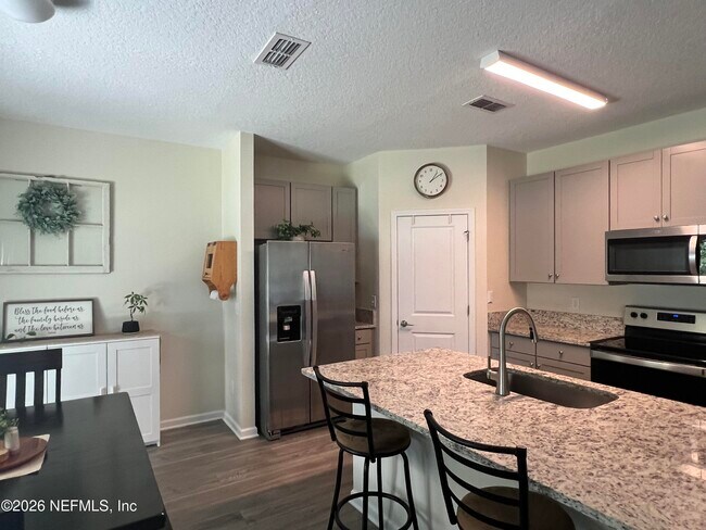 Building Photo - 5030 Big Pine Dr