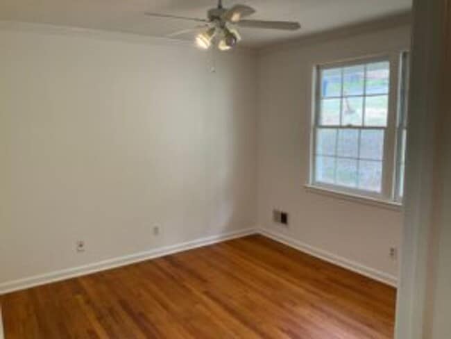 Building Photo - Duplex in Earlwood!