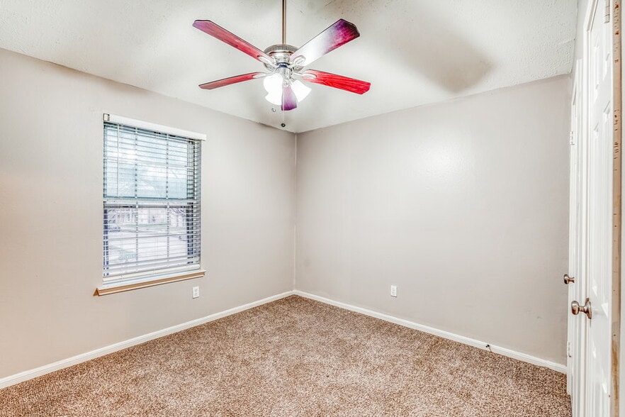 Building Photo - 15303 Goodman St