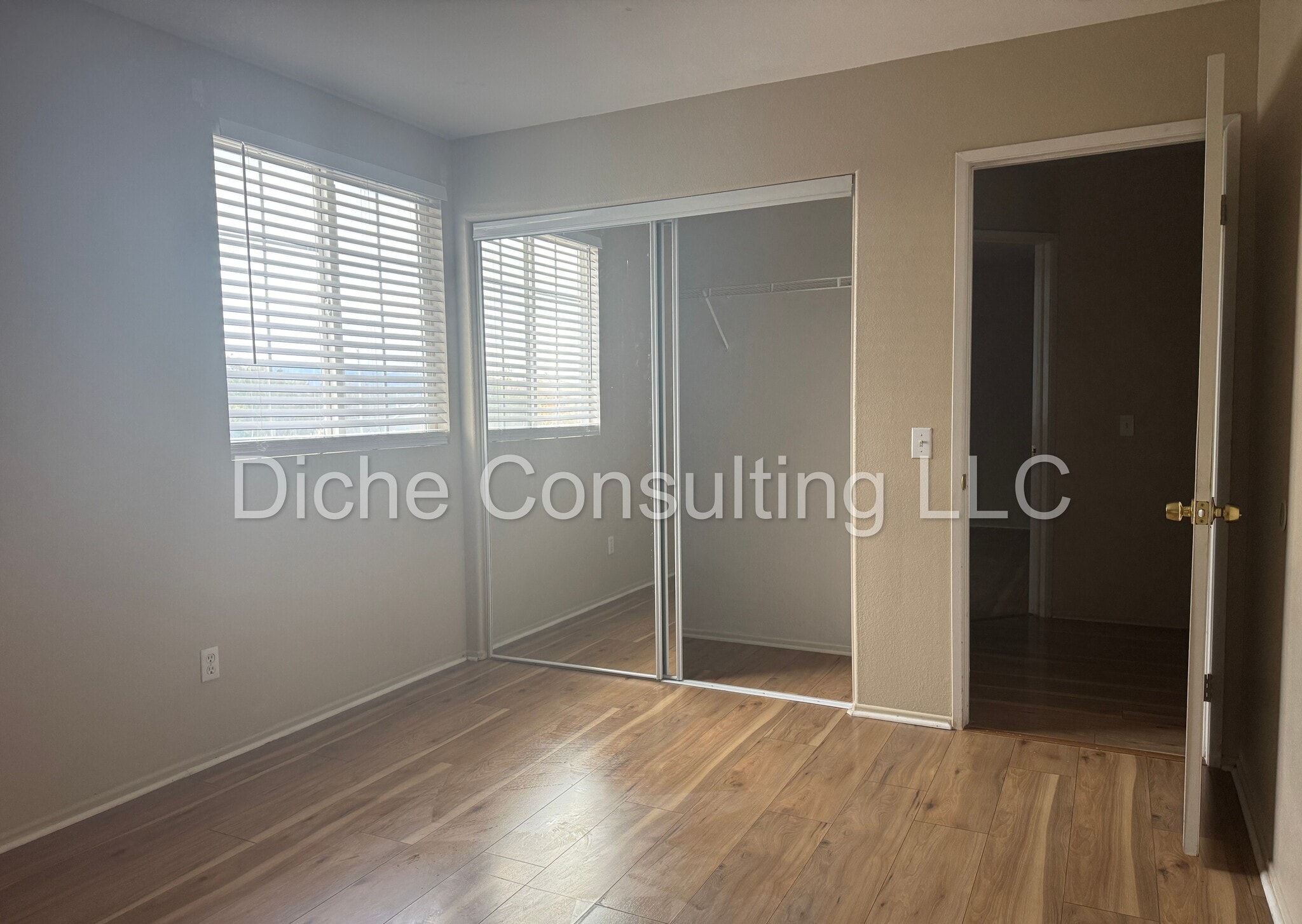 Building Photo - 4825 Country Grove Way