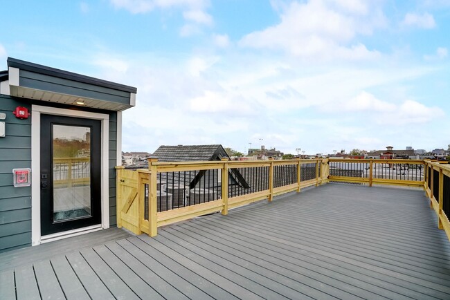 Building Photo - 620 S 8th St