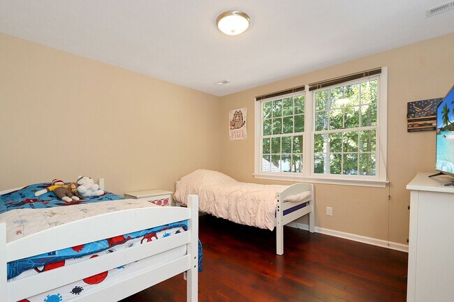 Building Photo - 103 Jonquil Ct