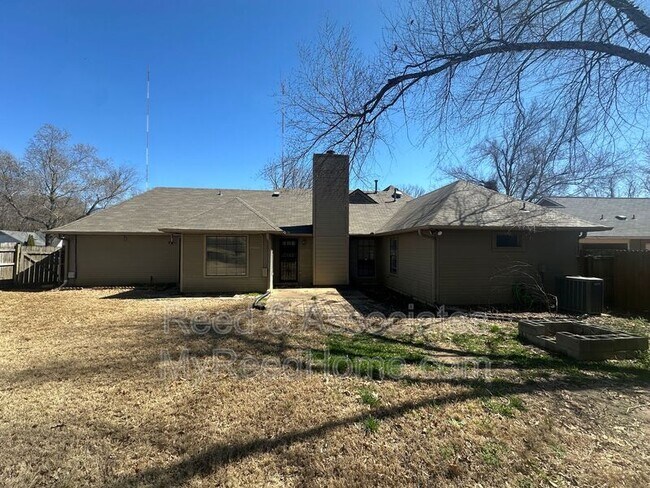 Building Photo - 3115 Santa Valley St