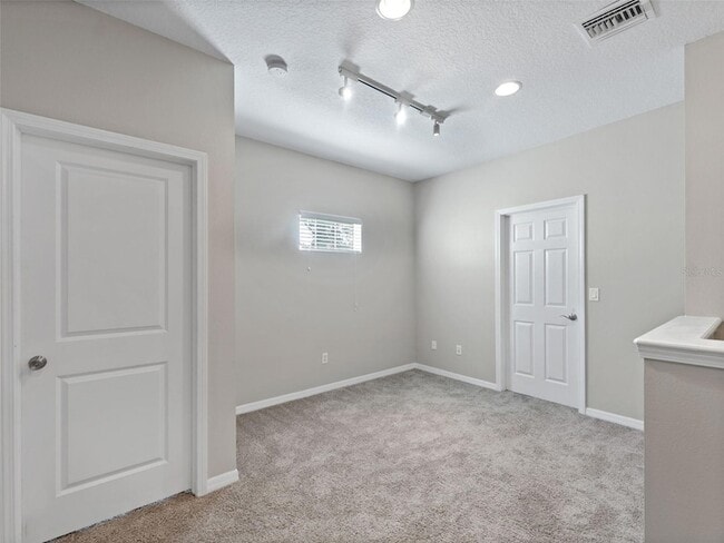 Building Photo - 6222 Hadley Commons Dr